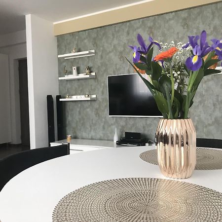 Pipera Lake View By Acme Rent Bukares Bagian luar foto