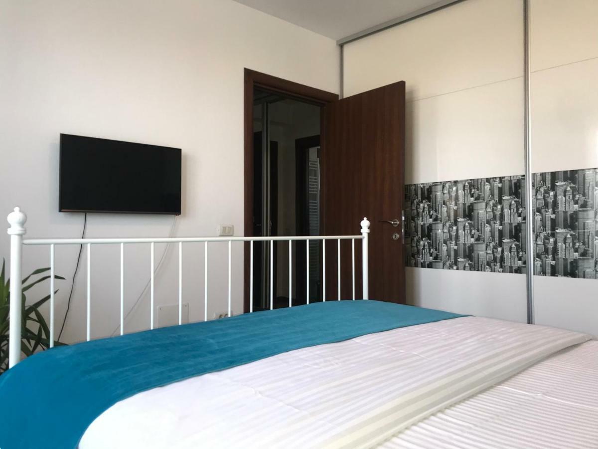 Pipera Lake View By Acme Rent Bukares Bagian luar foto